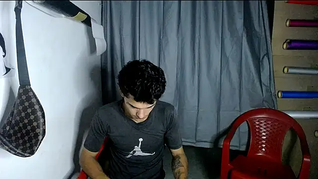 Snapshot of freddy_romas chatting on December 2024 03:59:02 AM freddy romas online show from December 2024 03:59:02 AM