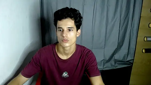 Snapshot of freddy_romas chatting on January 2025 12:20:01 AM freddy romas online show from January 2025 12:20:01 AM