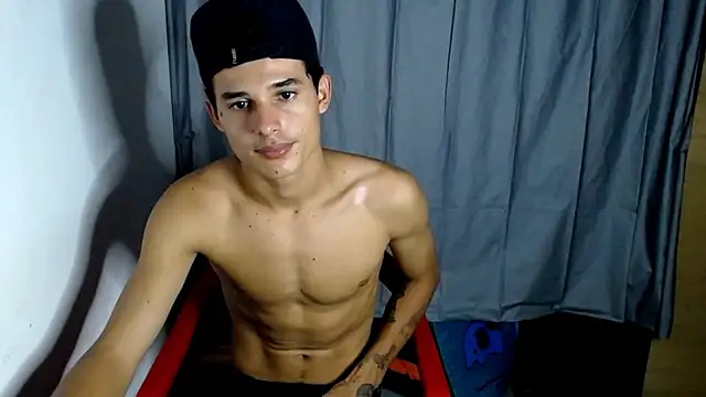 Snapshot of freddy_romas chatting on January 2025 12:05:01 AM freddy romas online show from January 2025 12:05:01 AM