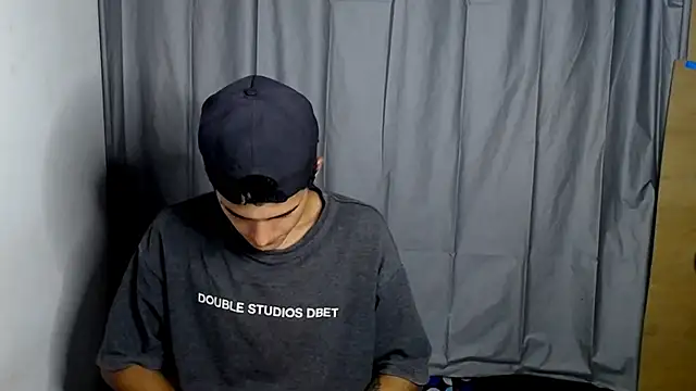 Snapshot of freddy_romas chatting on February 2025 11:58:02 PM freddy romas online show from February 2025 11:58:02 PM