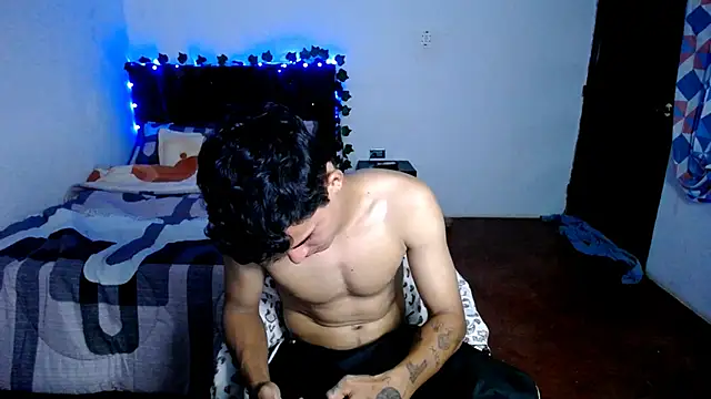 Snapshot of freddy_romas chatting on September 2025 12:14:01 AM freddy romas online show from September 2025 12:14:01 AM