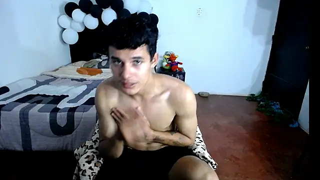 Snapshot of freddy_romas chatting on October 2025 11:58:01 PM freddy romas online show from October 2025 11:58:01 PM