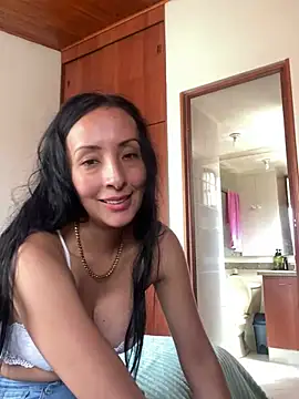 yaralyminjo2 online show from December 2024 04:38:02 PM