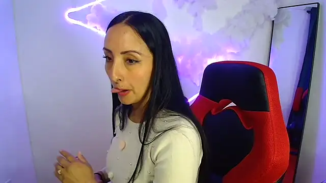 yaralyminjo2 online show from January 2025 05:38:02 PM