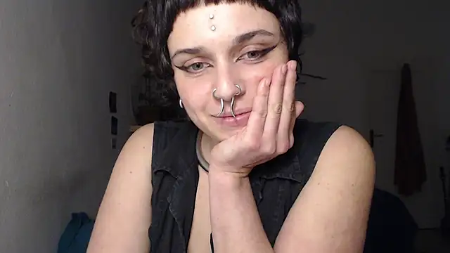 kinkyspirali online show from December 2024 10:23:02 PM