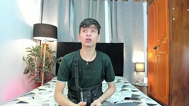 Snapshot of novaybrian chatting on December 2024 04:44:02 AM novaybrian online show from December 2024 04:44:02 AM