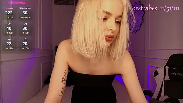 horny blondiee online show from February 2025 08:38:01 AM