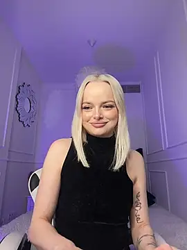 horny blondiee online show from March 2025 11:32:01 AM