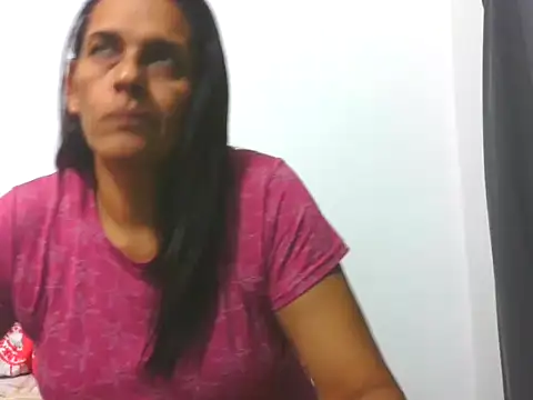 latinbrunettet online show from May 2026 01:17:02 PM