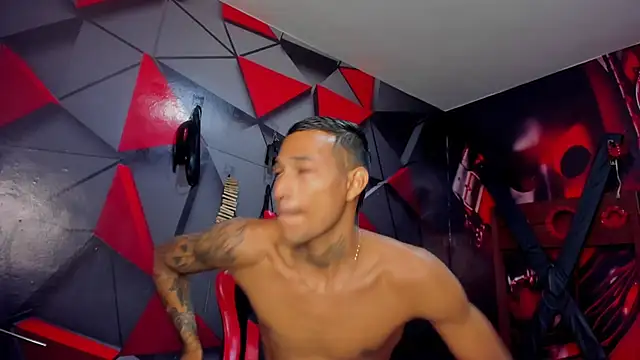 Hana and Zeta online show from October 2025 12:17:01 PM