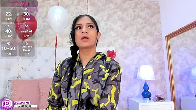 Eliza Thaylor   online show from February 2025 03:32:02 PM