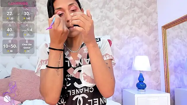 Eliza Thaylor   online show from March 2025 02:15:02 PM