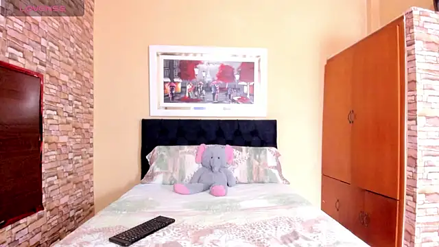 mariana mauricio hot online show from February 2026 07:43:01 PM