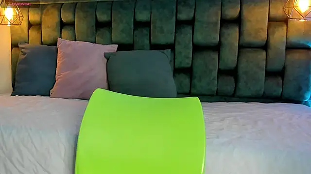 angelswets online show from October 2025 02:39:02 PM