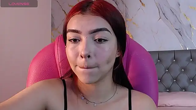 Snapshot of pettit_courtny chatting on February 2025 07:49:01 PM pettit courtny online show from February 2025 07:49:01 PM