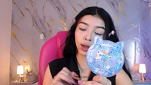 Snapshot of pettit_courtny chatting on March 2025 07:40:01 PM pettit courtny online show from March 2025 07:40:01 PM