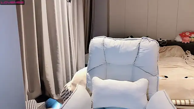 qiqi-666 online show from January 2025 06:49:01 AM