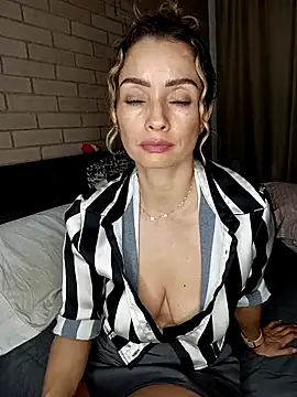 Loly Horny online show from May 2026 01:44:02 AM