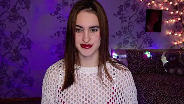 Snapshot of FridaCure chatting on November 2025 06:41:02 PM FridaCure online show from November 2025 06:41:02 PM