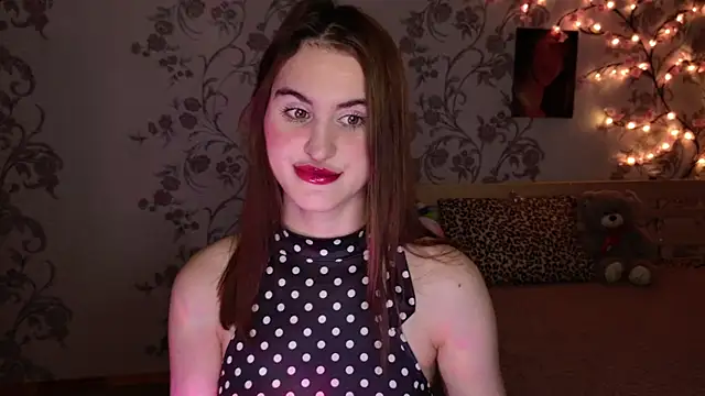 Snapshot of FridaCure chatting on November 2025 07:49:02 PM FridaCure online show from November 2025 07:49:02 PM