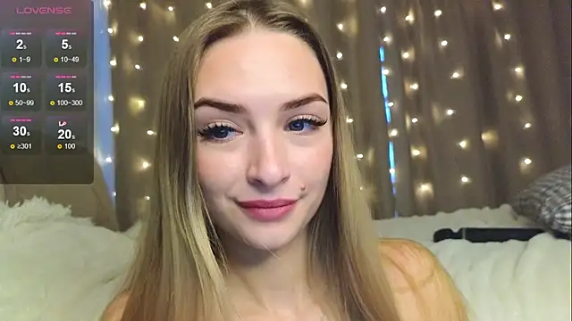 Soft Eva online show from December 2024 10:02:01 AM