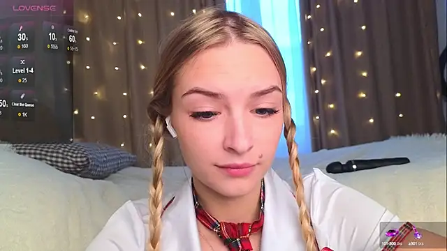 Soft Eva online show from January 2025 01:41:02 PM