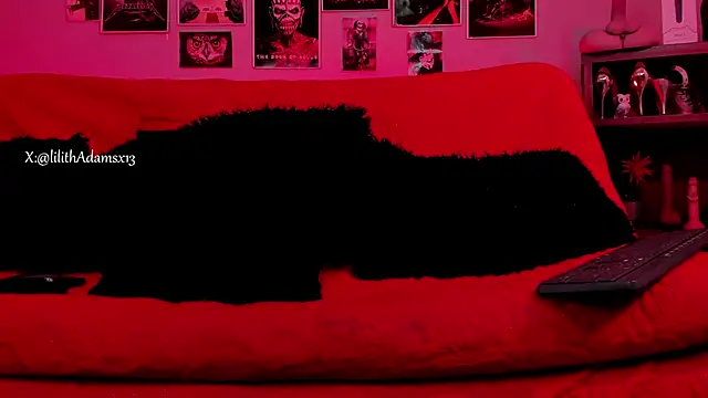 lilith-deveraux online show from October 2025 02:06:02 PM