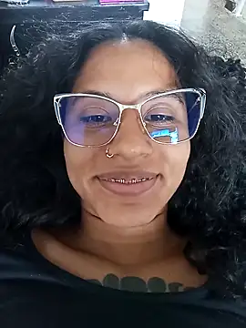 Karii-R online show from November 2025 12:38:02 PM