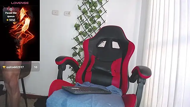 darkviper26 online show from September 2025 12:48:01 PM