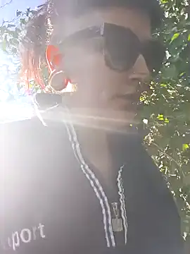 Snapshot of SweetPivoinee chatting on March 2026 03:40:02 PM SweetPivoinee online show from March 2026 03:40:02 PM