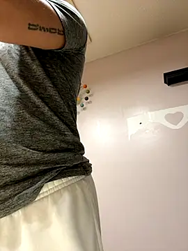 Snapshot of KySir1990 chatting on October 2025 10:11:01 PM KySir1990 online show from October 2025 10:11:01 PM