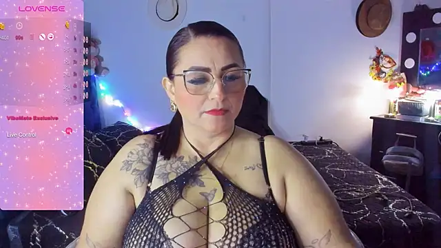 Ivonnee   online show from January 2025 02:47:01 AM