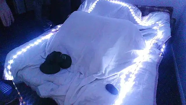 Snapshot of Cooperstone chatting on December 2024 04:13:02 AM Cooperstone online show from December 2024 04:13:02 AM