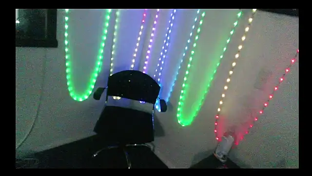 Snapshot of Cooperstone chatting on December 2024 04:20:02 AM Cooperstone online show from December 2024 04:20:02 AM