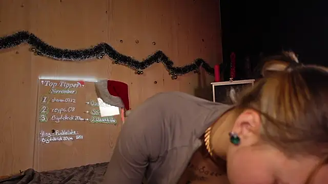 Izzy Inked online show from November 2025 10:30:01 PM