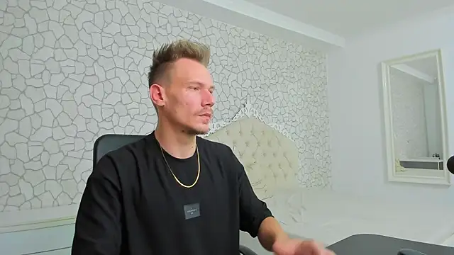 MateoBenjaminX online show from December 2024 05:37:02 PM