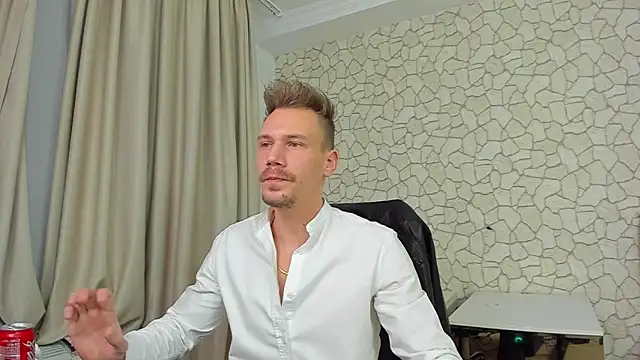 MateoBenjaminX online show from December 2024 05:11:01 PM