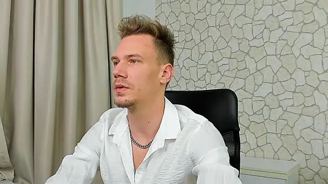 MateoBenjaminX online show from January 2025 07:29:01 PM