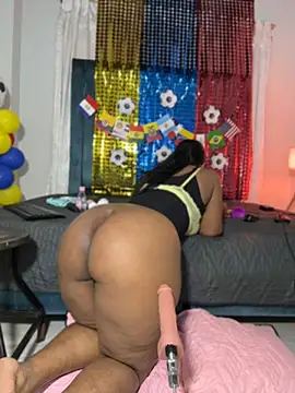 Snapshot of sweetebony_970 chatting on June 2026 12:52:01 PM sweetebony 970 online show from June 2026 12:52:01 PM
