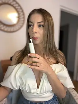 Snapshot of Mia_Ethan chatting on November 2025 10:35:02 AM Mia Ethan online show from November 2025 10:35:02 AM