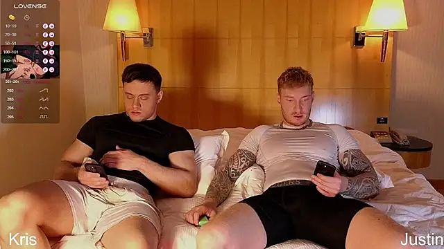 Snapshot of Justin_Hardy chatting on November 2025 10:59:02 PM Justin Hardy online show from November 2025 10:59:02 PM