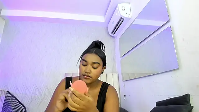 kayna gomez online show from January 2026 07:17:02 PM