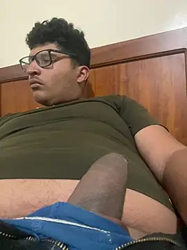 Snapshot of Ruk436 chatting on December 2024 01:18:02 AM Ruk436 online show from December 2024 01:18:02 AM