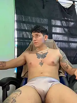 Aangelhot online show from February 2025 10:32:01 PM