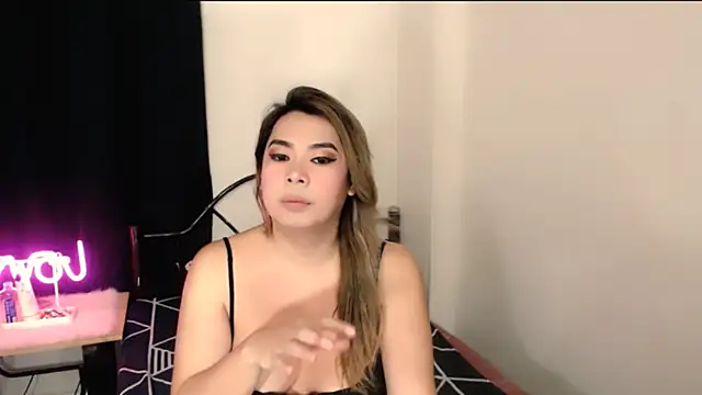 Snapshot of Nathalie_Heartxoxo69 chatting on February 2026 09:52:02 PM Nathalie Heartxoxo69 online show from February 2026 09:52:02 PM