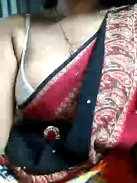 NishaSharma00 online show from December 2024 01:38:02 PM