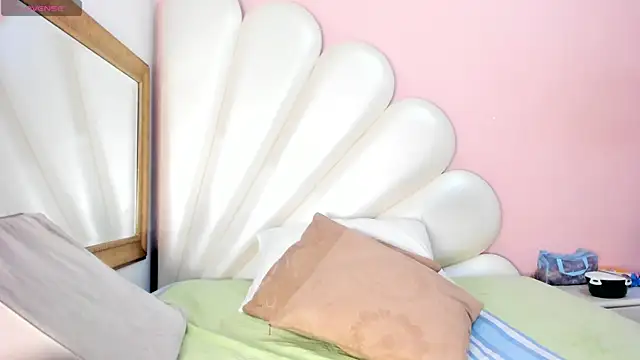 Snapshot of Ally_Parkeer_ chatting on February 2025 02:32:01 PM Ally Parkeer online show from February 2025 02:32:01 PM