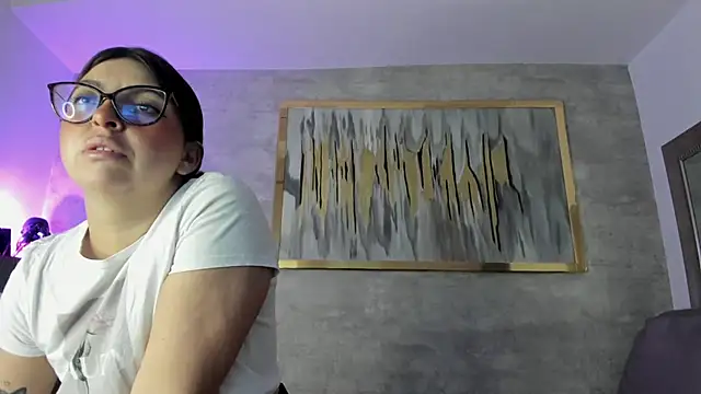 Snapshot of Vioolletta chatting on November 2025 07:27:01 PM Vioolletta online show from November 2025 07:27:01 PM