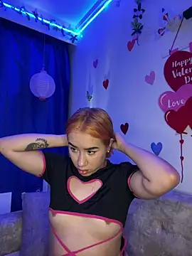 Snapshot of Im_Valen_Cute chatting on February 2025 11:30:02 PM Im Valen Cute online show from February 2025 11:30:02 PM