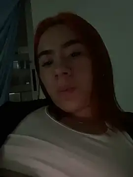 Snapshot of Im_Valen_Cute chatting on February 2025 02:26:01 AM Im Valen Cute online show from February 2025 02:26:01 AM